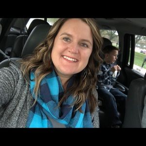 Meet your Posher, Carrie